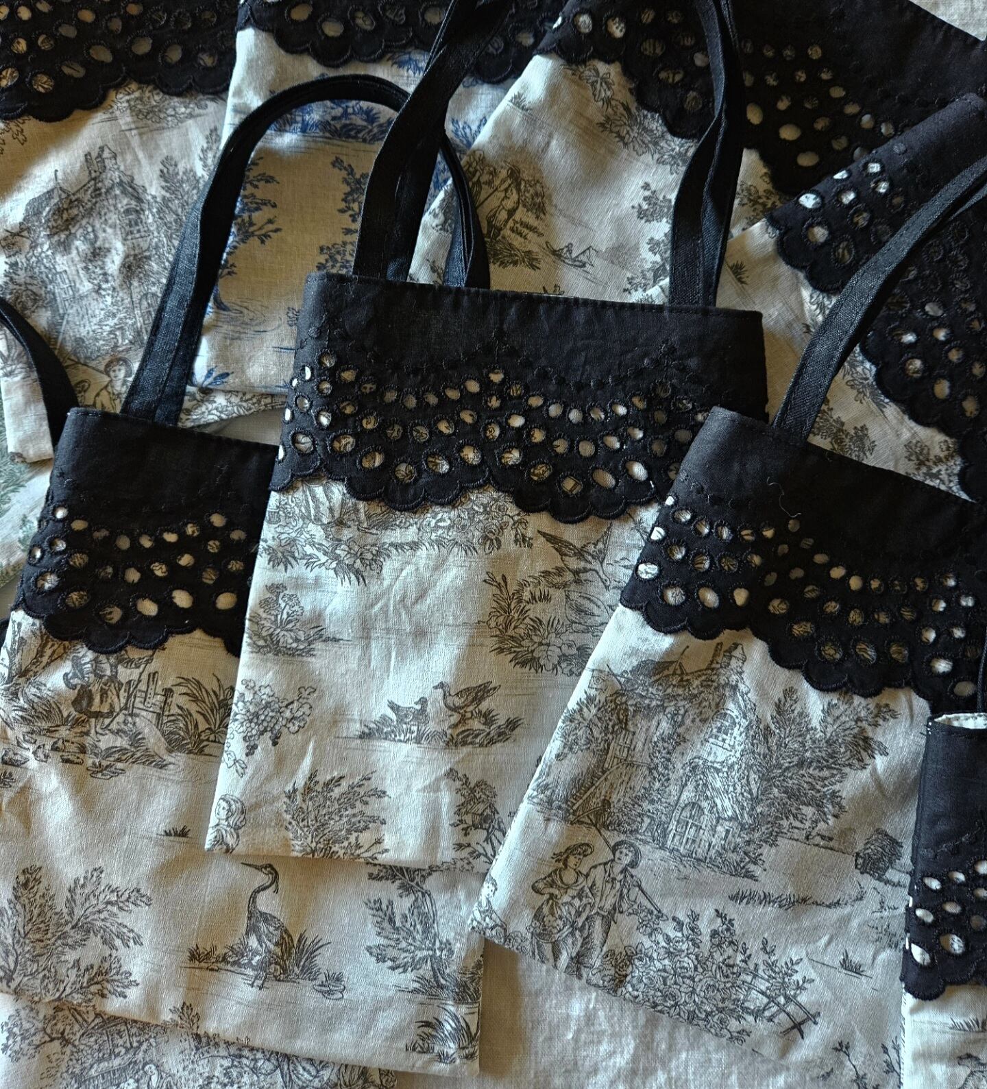 かくれんぼバッグ（トワルドジュイ柄）  toile de jouy  kakurenbo bag