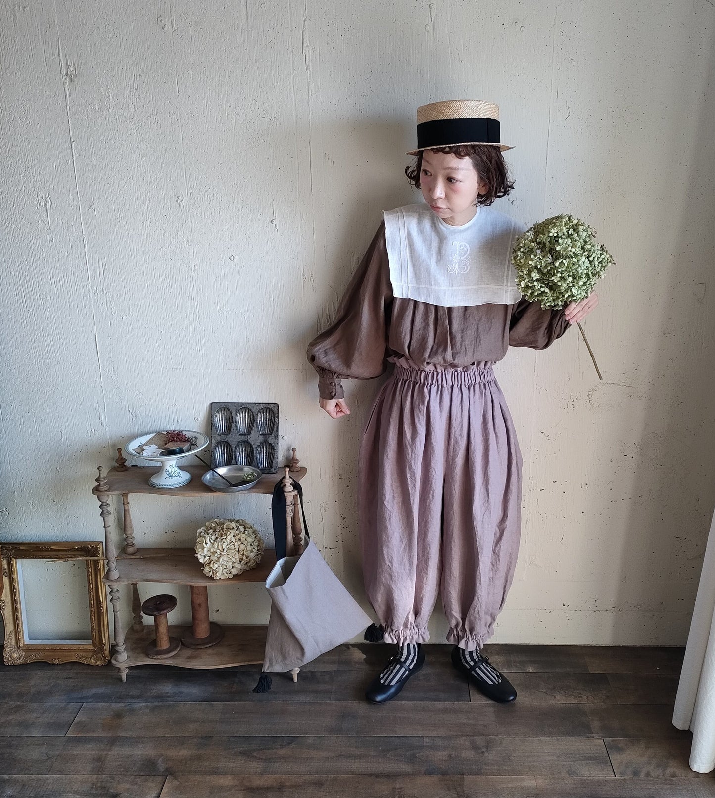 Embroidery Linen collar モノグラム刺繍のリネンつけ襟　手刺繍フランスアンティーク　リネン　つけ襟　