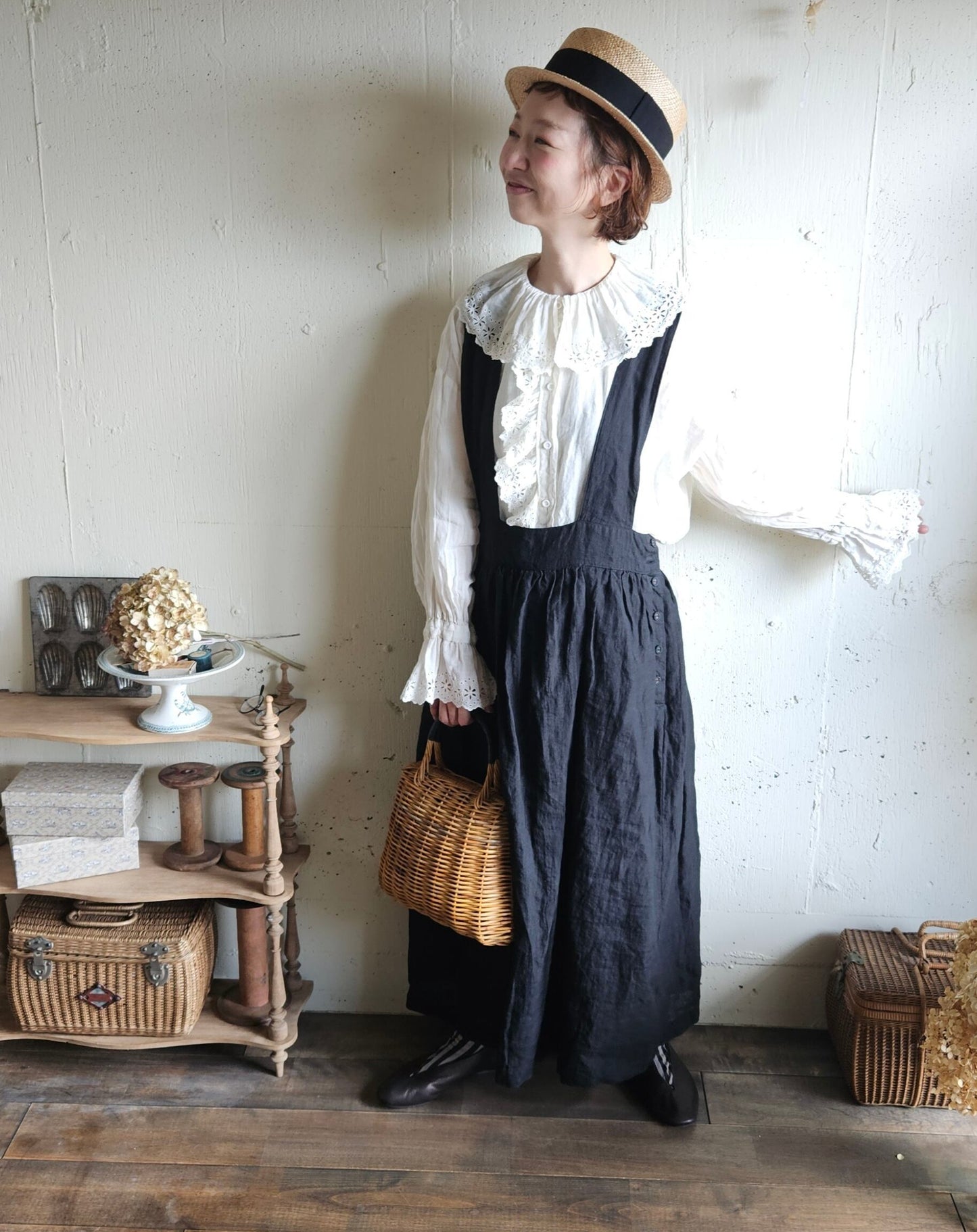 《ANTIQUE Black》Curios linen suspender skirt gauze#  サスペンダースカート
