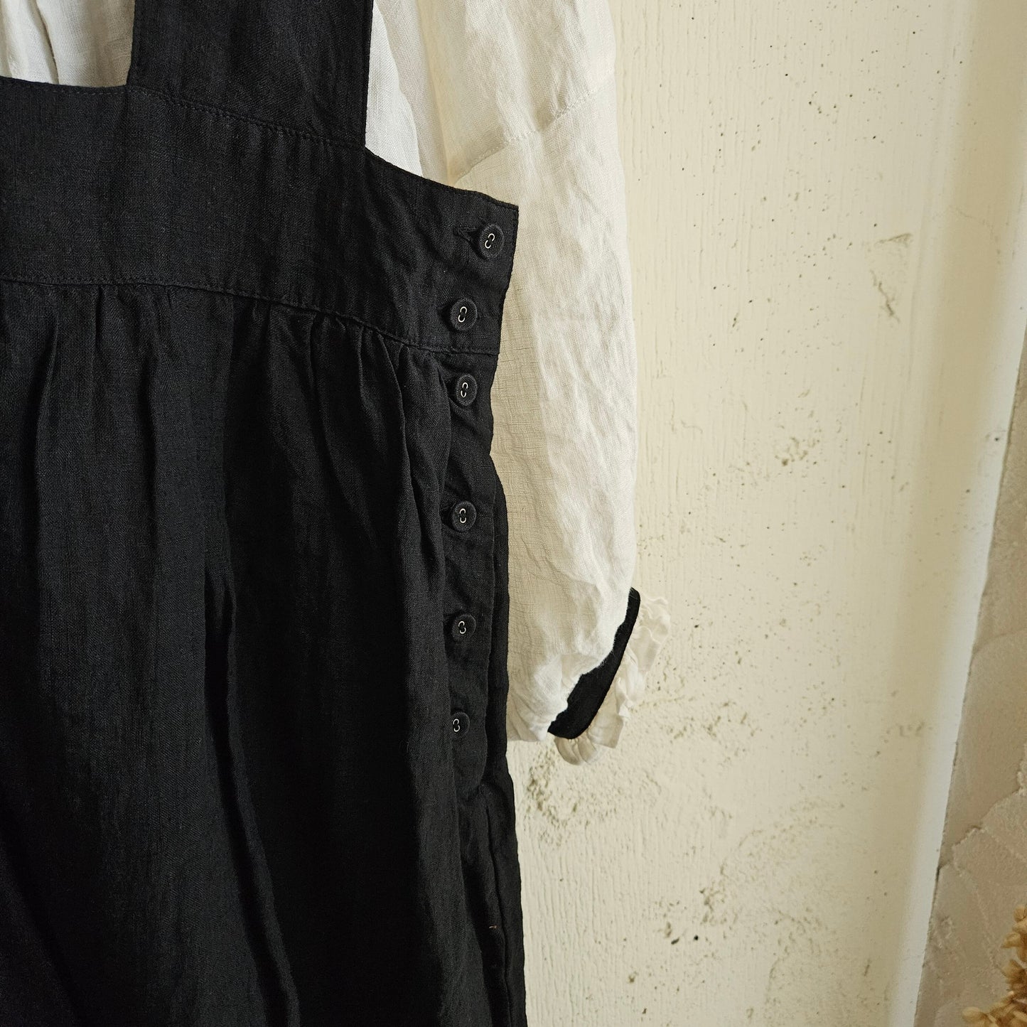 《ANTIQUE Black》Curios linen suspender skirt gauze#  サスペンダースカート