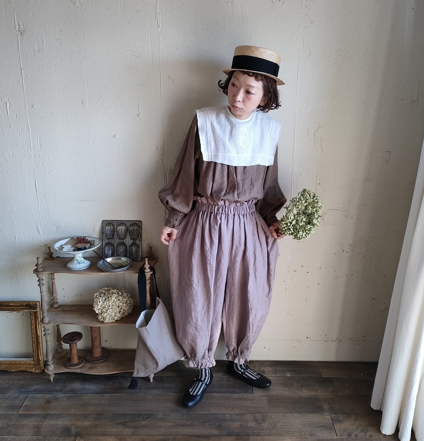 Embroidery Linen collar モノグラム刺繍のリネンつけ襟　手刺繍フランスアンティーク　リネン　つけ襟　