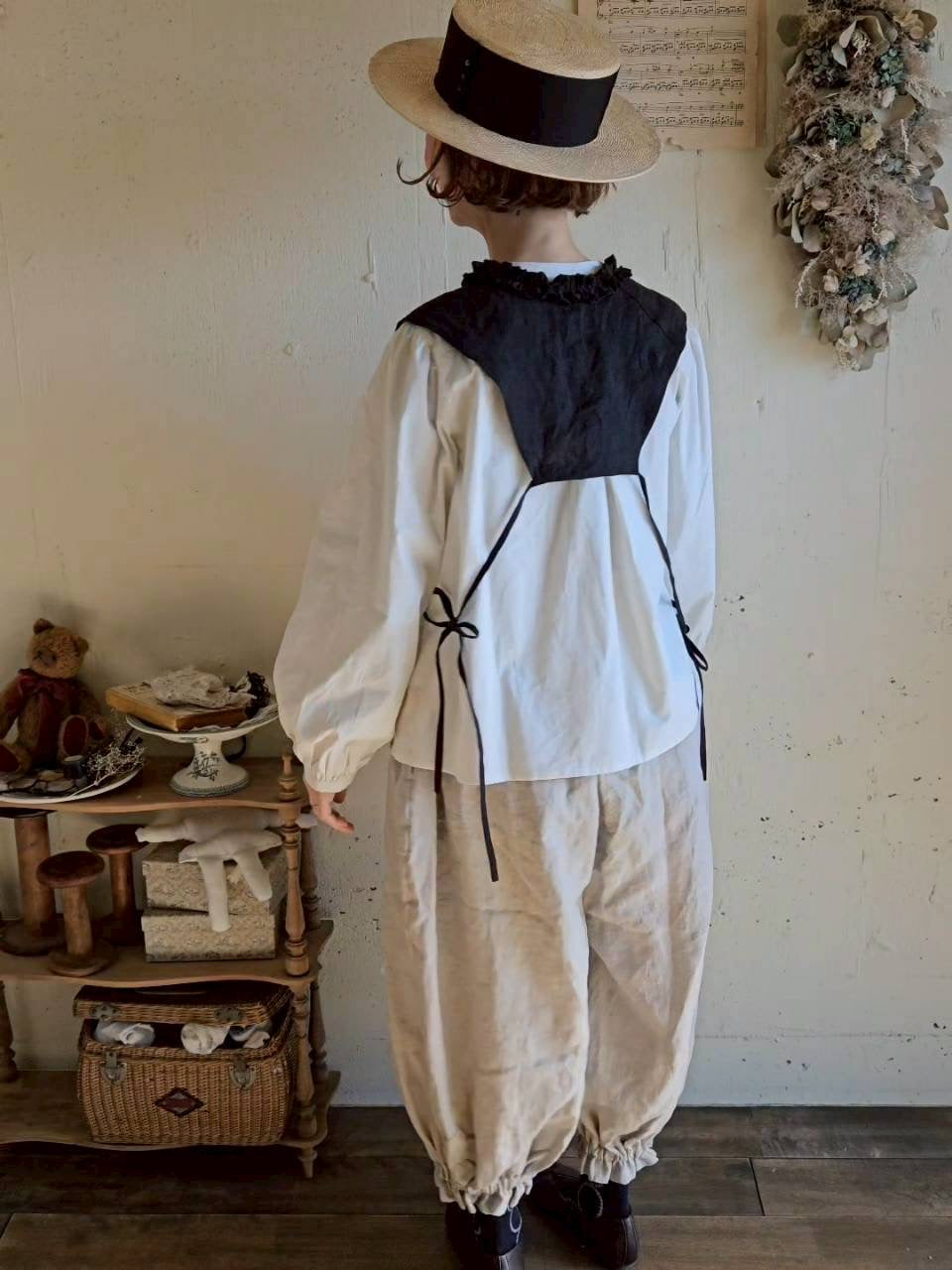【送料半額】ハナビラフリルのつけ襟　black　hanabira frilled collar