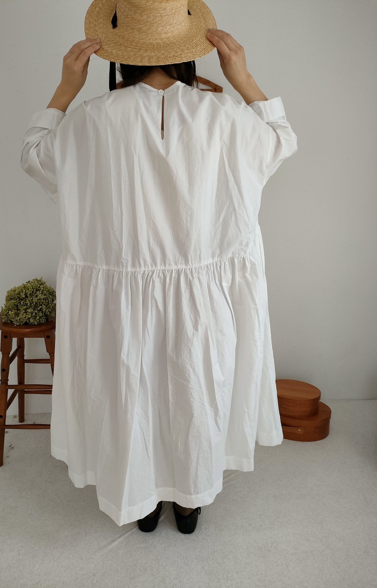 【Mat White】modernist switching gather Onepiece  コットンワンピース　Aライン　ギャザーワンピース　ガーゼ gauze#