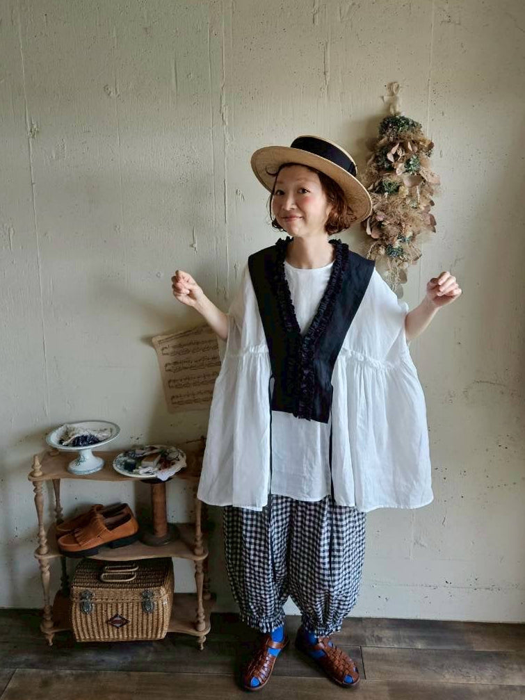 【送料半額】ハナビラフリルのつけ襟　black　hanabira frilled collar