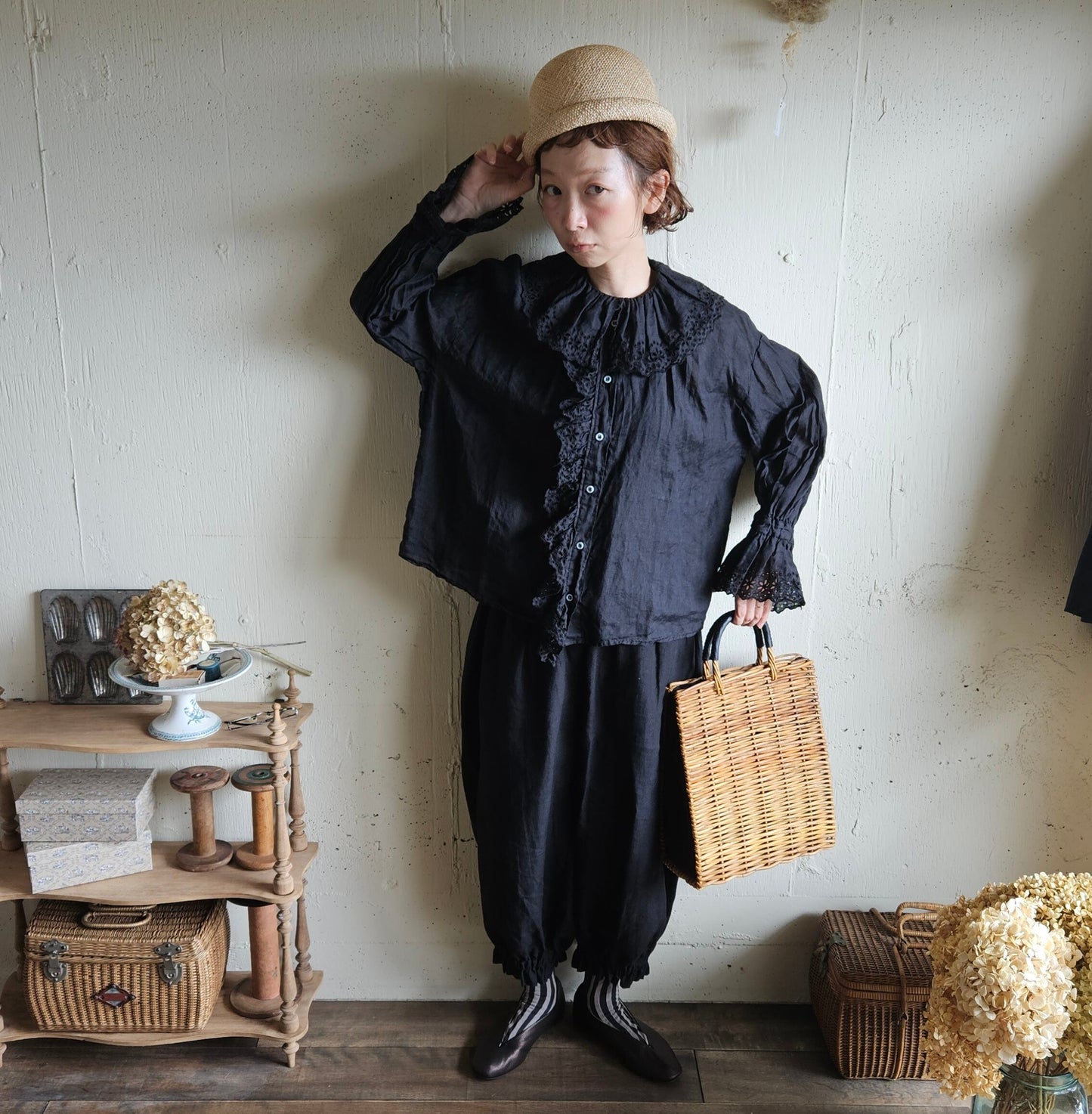 《Noir Black》Antique Lace Blouse  アンティークレースブラウス　gauze