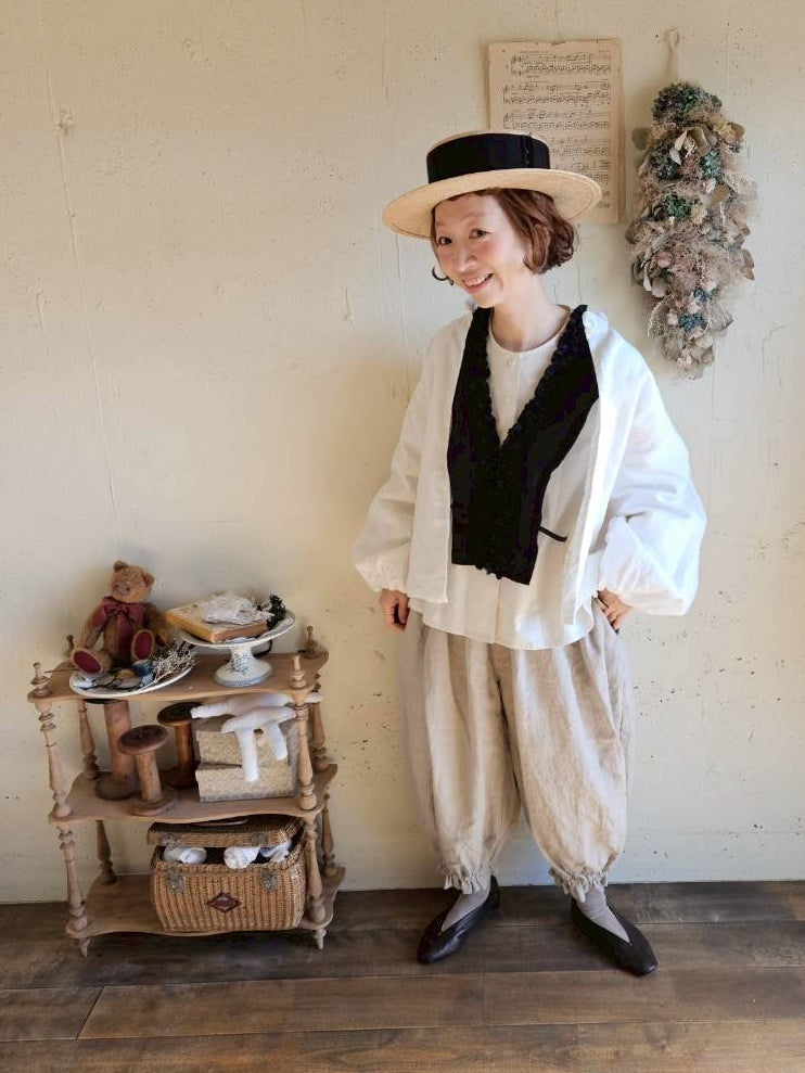 【送料半額】ハナビラフリルのつけ襟　black　hanabira frilled collar
