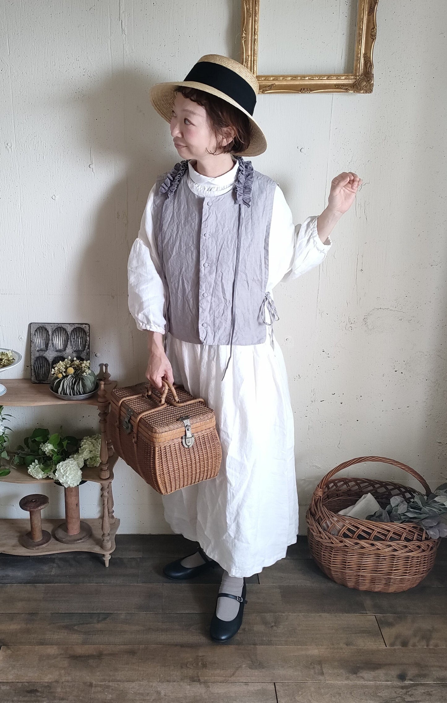 【Natural Gray】くるみボタンのコットンリネン 2wayジレベスト　