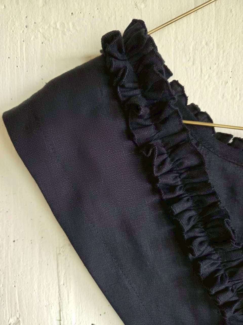 【送料半額】ハナビラフリルのつけ襟　black　hanabira frilled collar