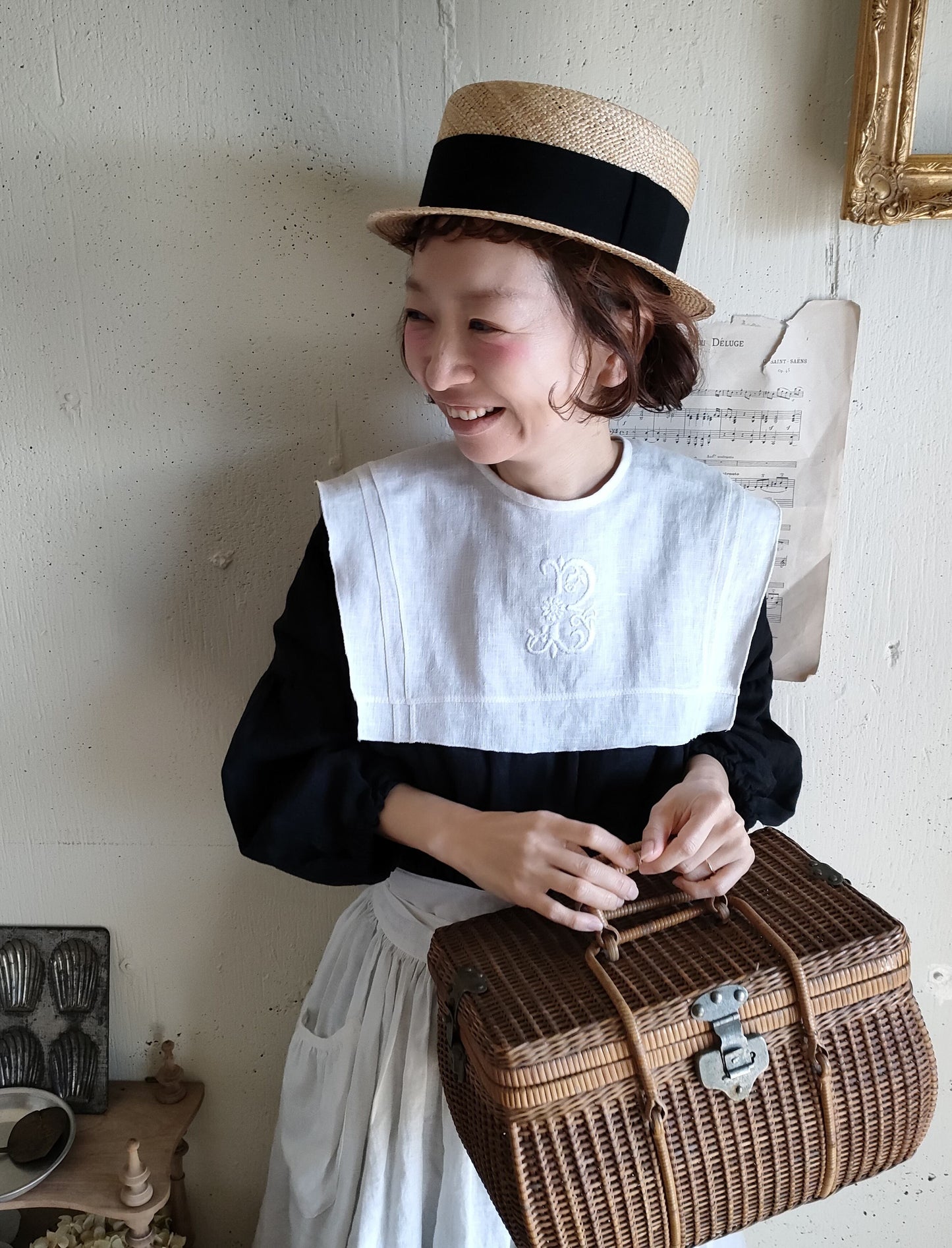 Embroidery Linen collar モノグラム刺繍のリネンつけ襟　手刺繍フランスアンティーク　リネン　つけ襟　