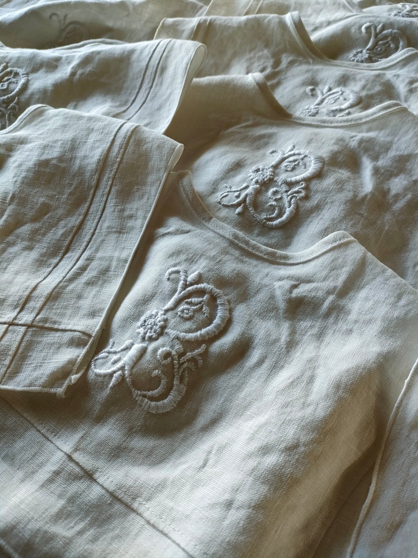 Embroidery Linen collar モノグラム刺繍のリネンつけ襟　手刺繍フランスアンティーク　リネン　つけ襟　