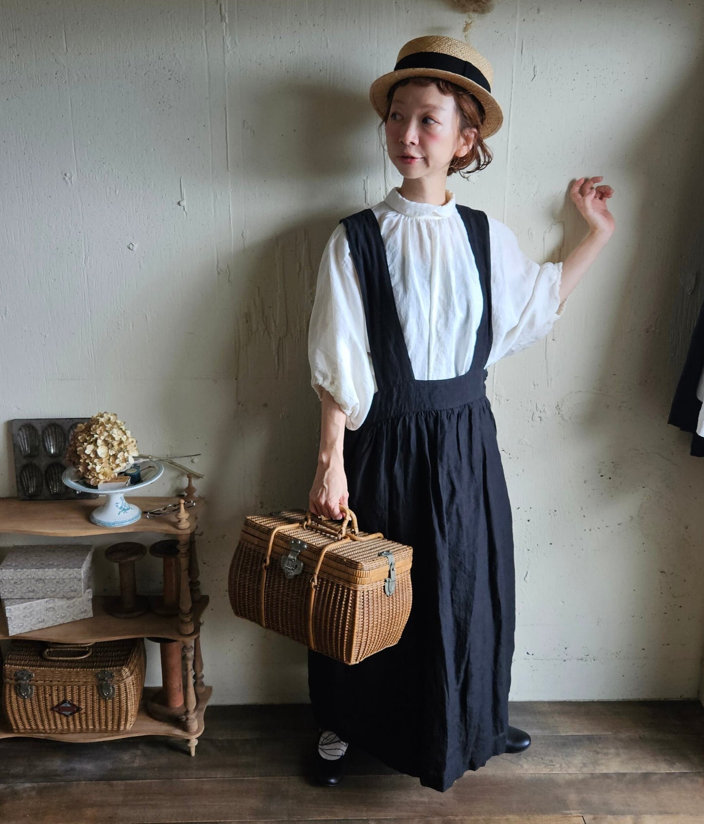 《ANTIQUE Black》Curios linen suspender skirt gauze#  サスペンダースカート