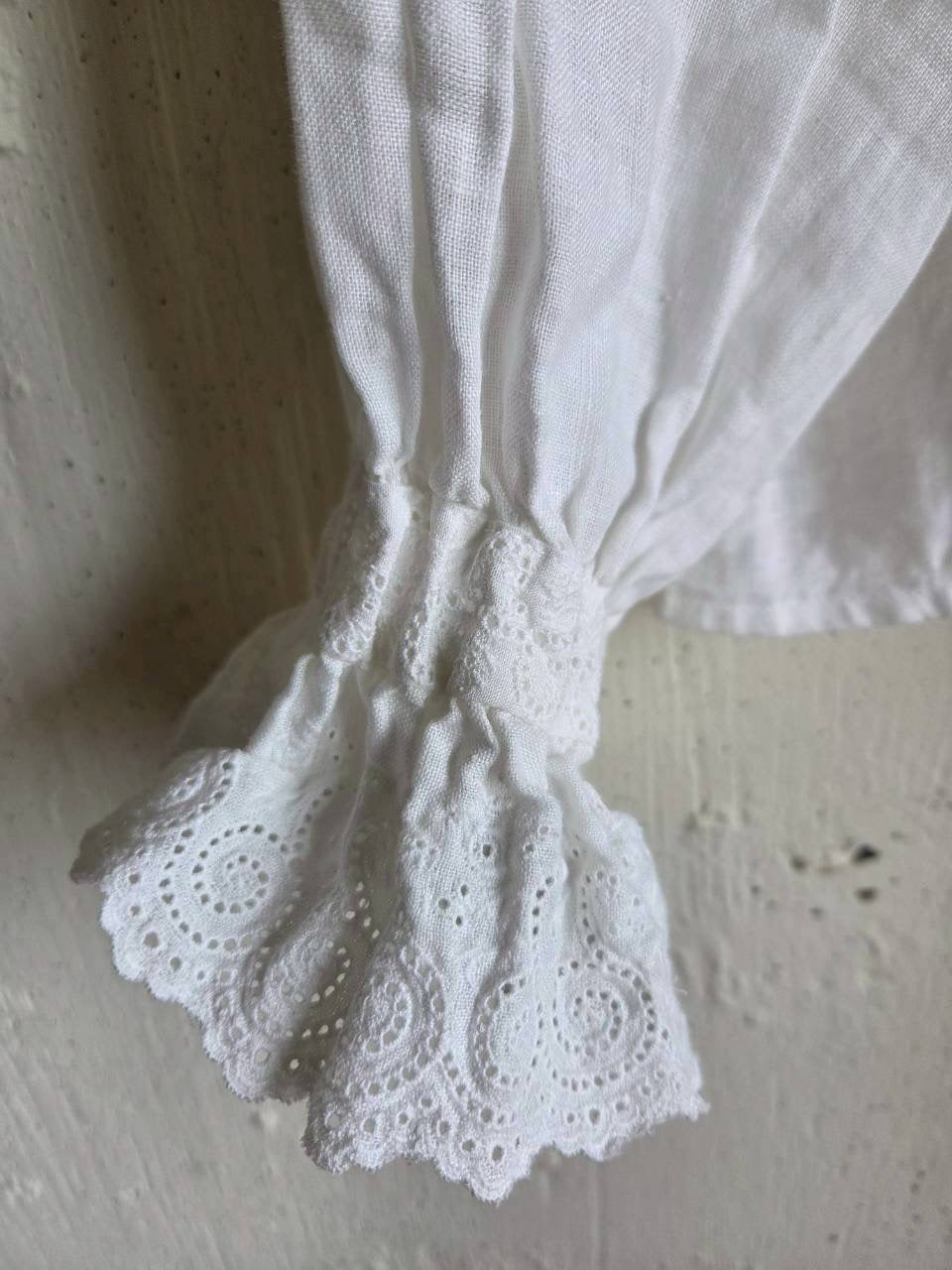 《即納》アンティークフリルブラウスRoyal  White　ameri Antique frills blouse