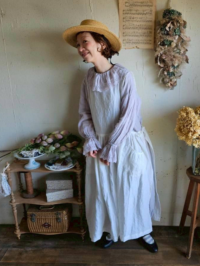 【Ecru white】エアリーエプロンワンピース　Airy side ribbon apron one-piece