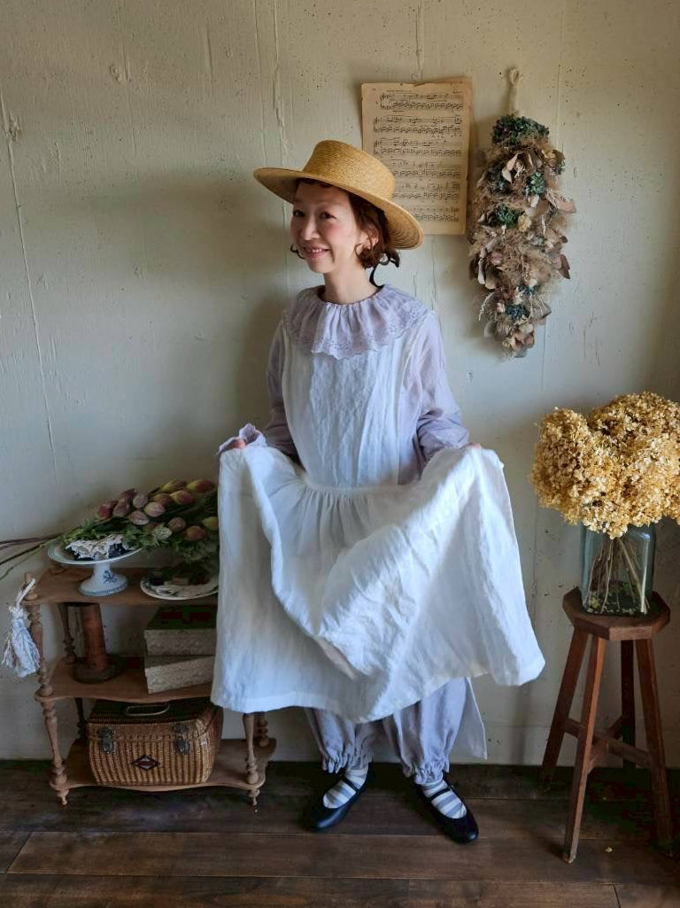 【Ecru white】エアリーエプロンワンピース　Airy side ribbon apron one-piece