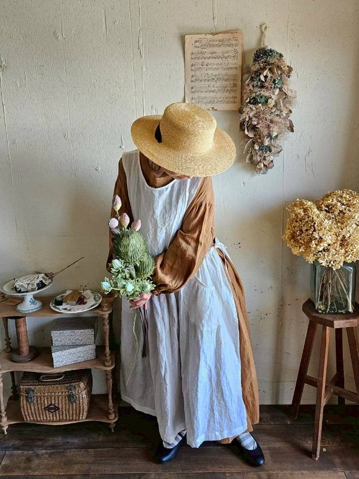 【Ecru white】エアリーエプロンワンピース　Airy side ribbon apron one-piece