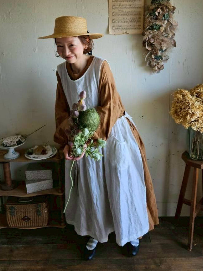 【Ecru white】エアリーエプロンワンピース　Airy side ribbon apron one-piece
