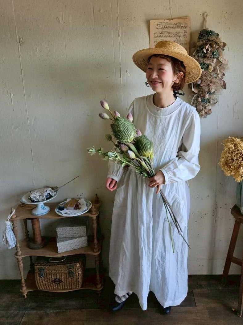 【Ecru white】エアリーエプロンワンピース　Airy side ribbon apron one-piece