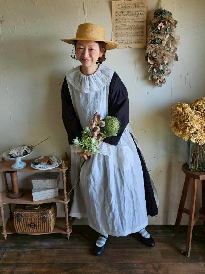 【Ecru white】エアリーエプロンワンピース　Airy side ribbon apron one-piece