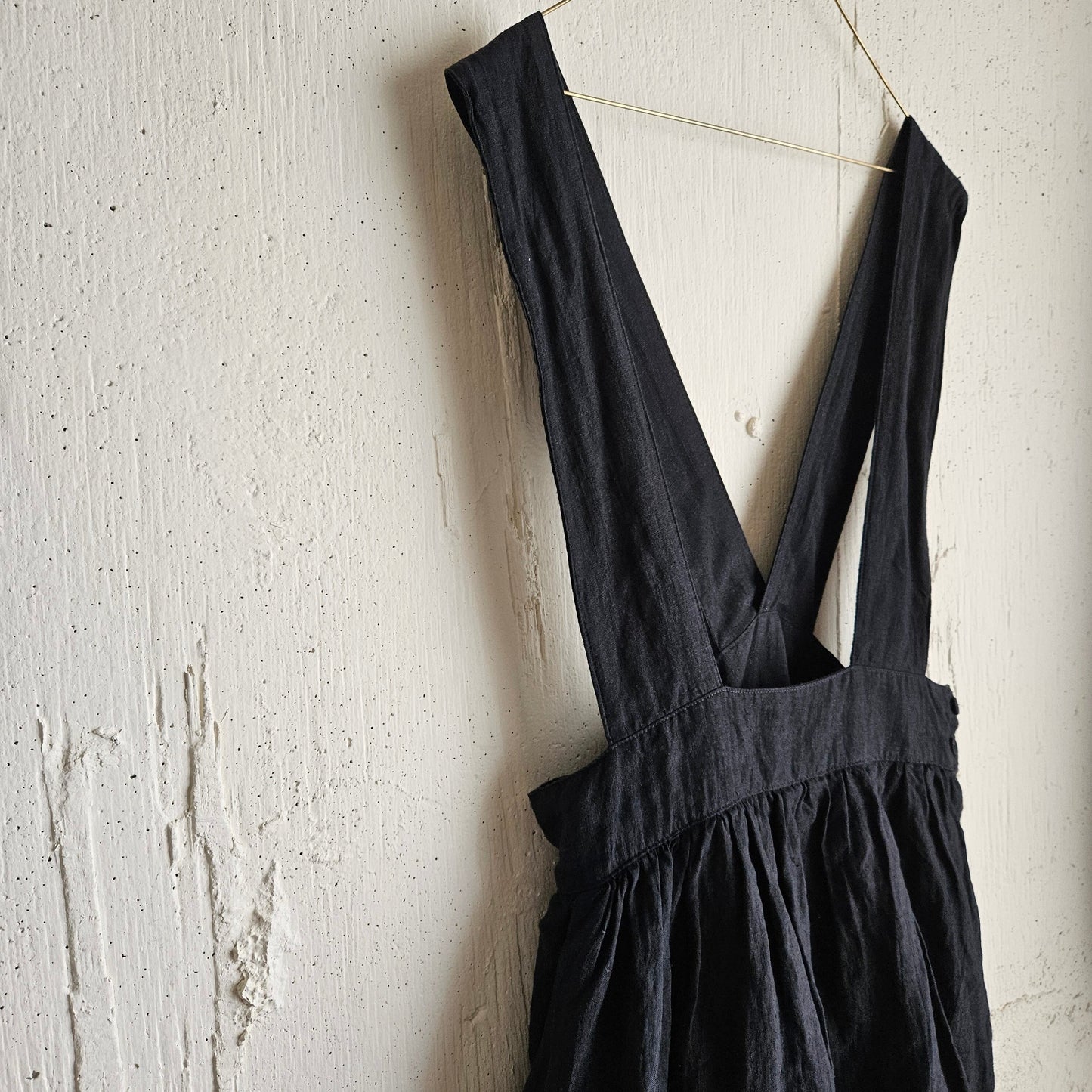 《ANTIQUE Black》Curios linen suspender skirt gauze#  サスペンダースカート