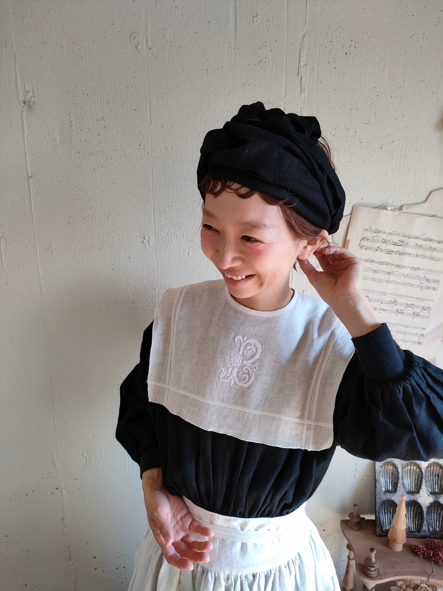 Embroidery Linen collar モノグラム刺繍のリネンつけ襟　手刺繍フランスアンティーク　リネン　つけ襟　