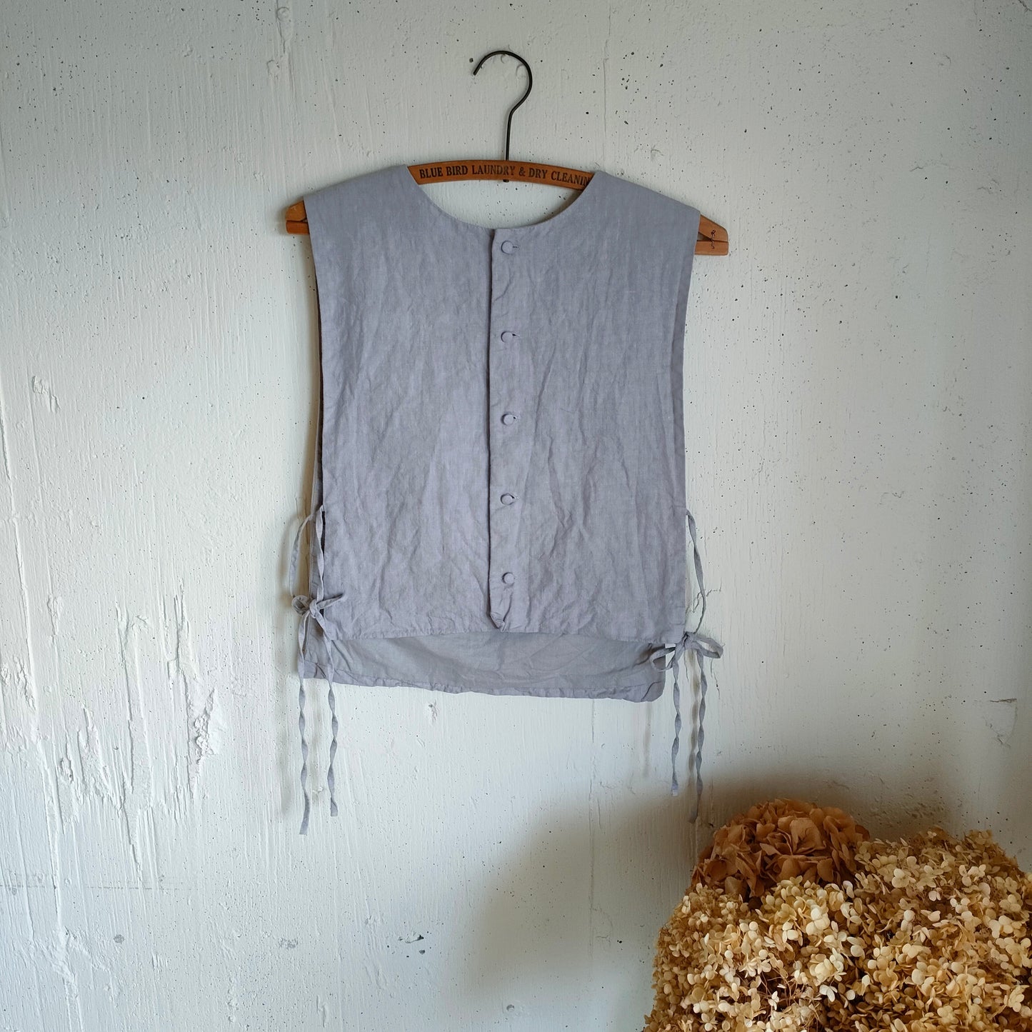【Natural Gray】くるみボタンのコットンリネン 2wayジレベスト　