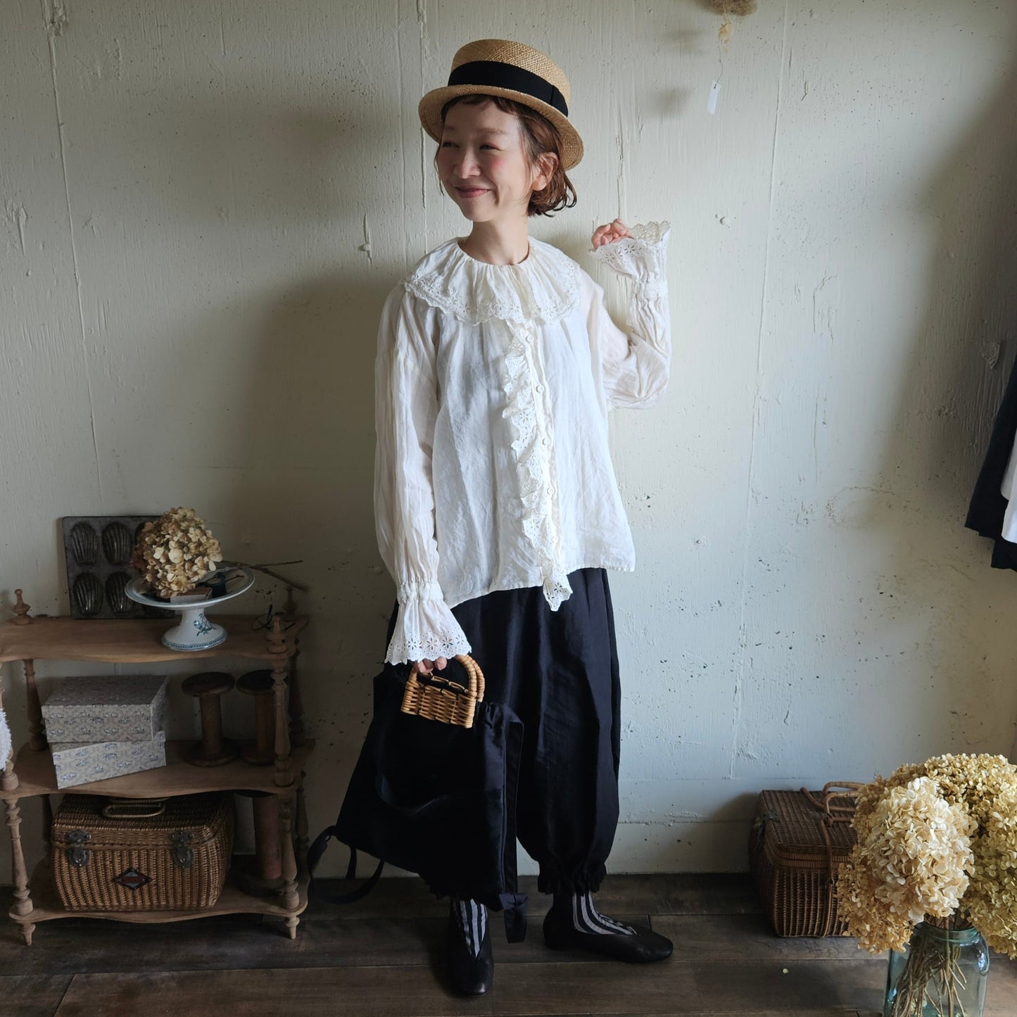 《Royal White》Antique Lace Blouse  アンティークレースブラウス　gauze