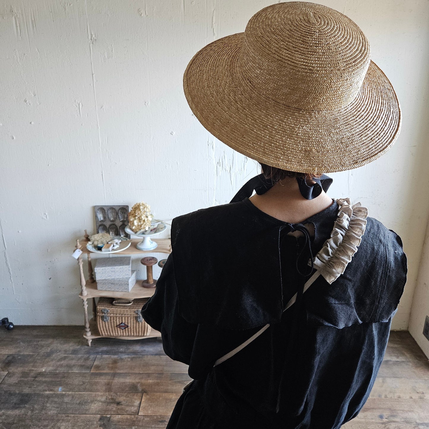 【Kinari natural】キナリナチュラル　ハナビラフリルのスマホショルダー Hanabira frill smart phone accessory