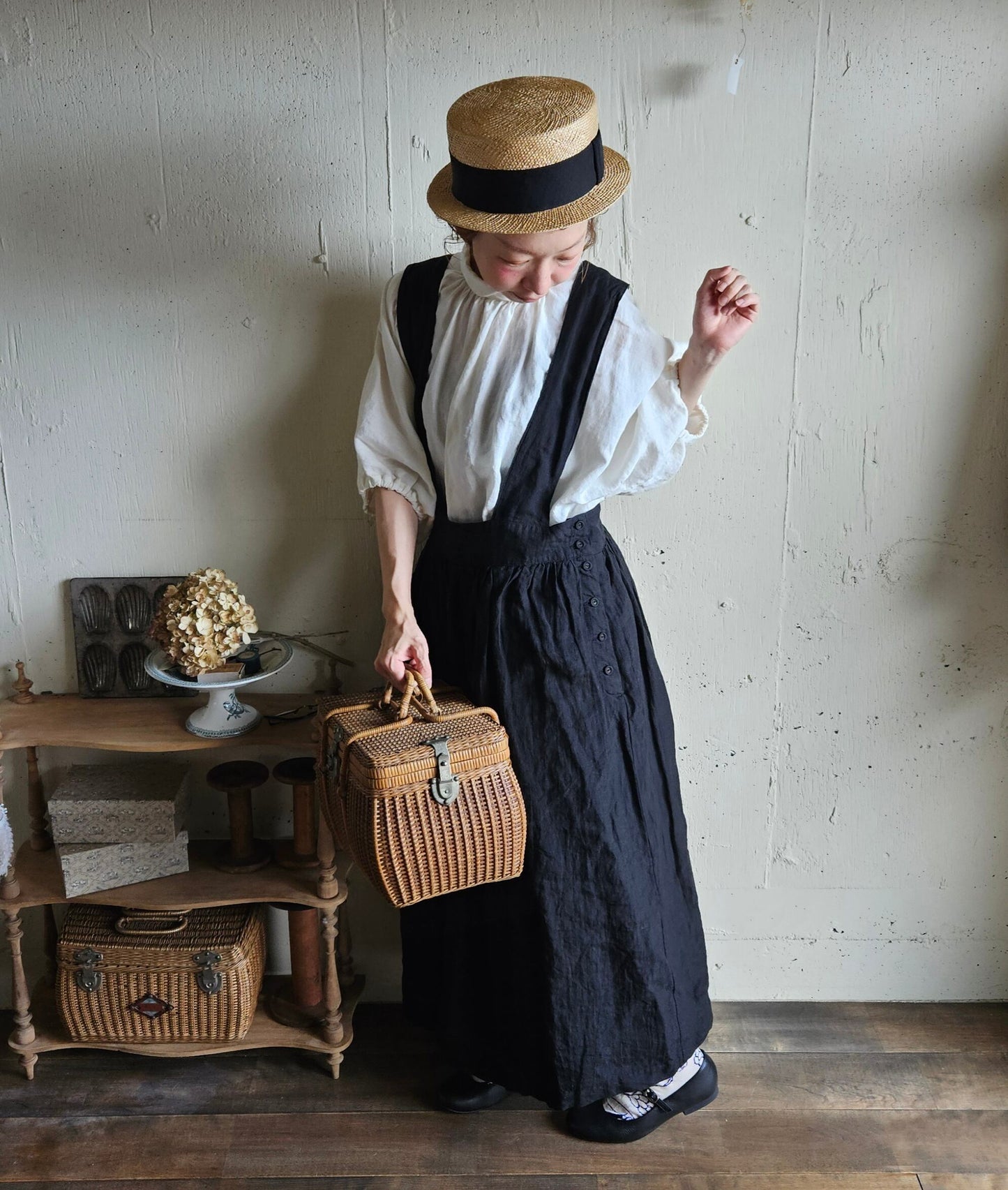 《ANTIQUE Black》Curios linen suspender skirt gauze#  サスペンダースカート