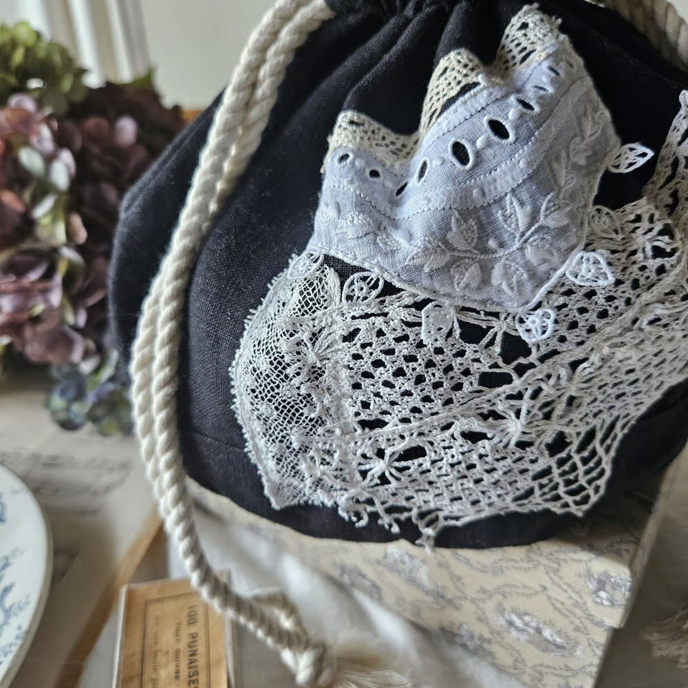 《即納》【French black】フレンチブラック Antique lace mashumallow pouch アンティークレースのマシュマロ巾着　マシュマロポーチ　ポシェット　