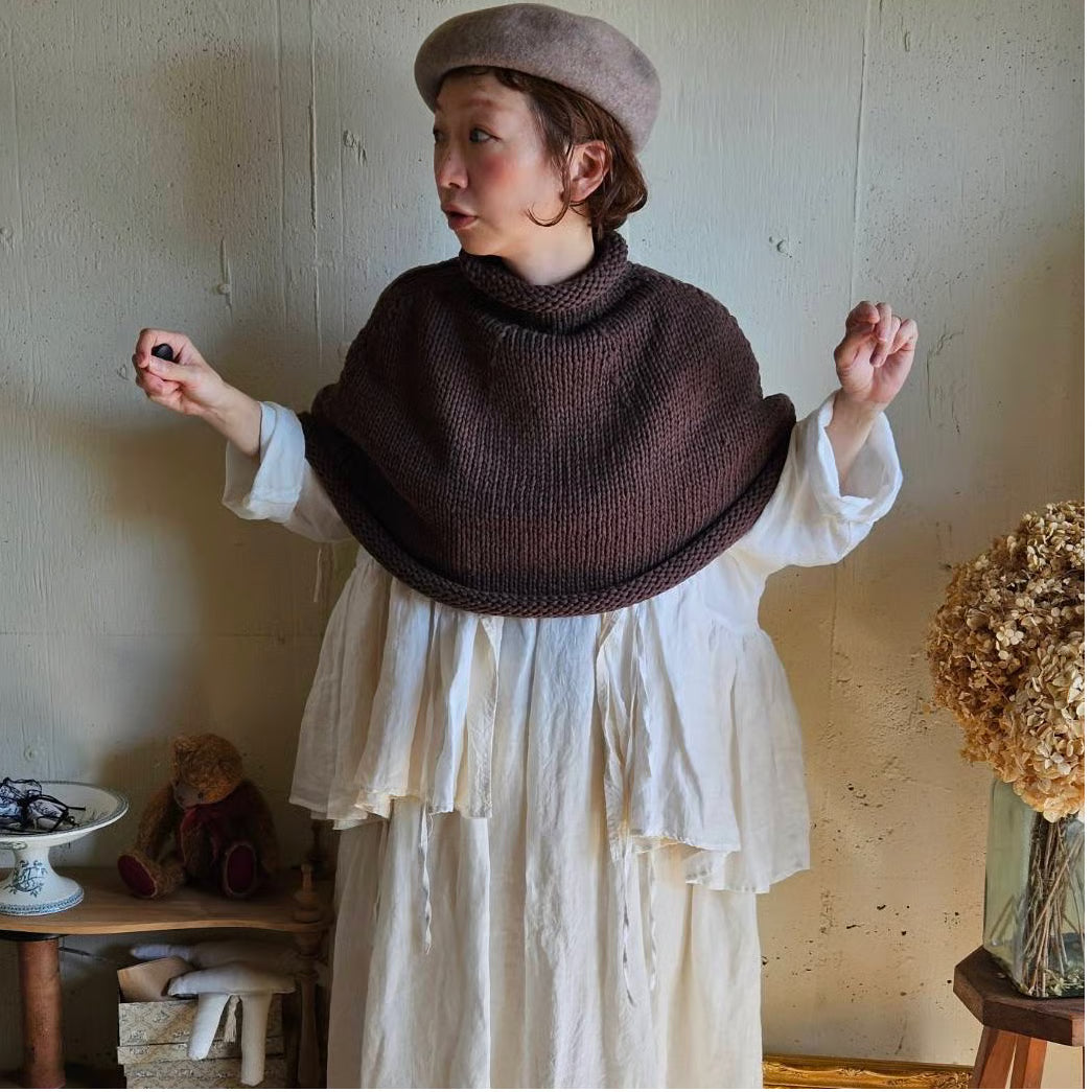 《darkbrown》ブラウンの柔らかニットポンチョ　knit poncho