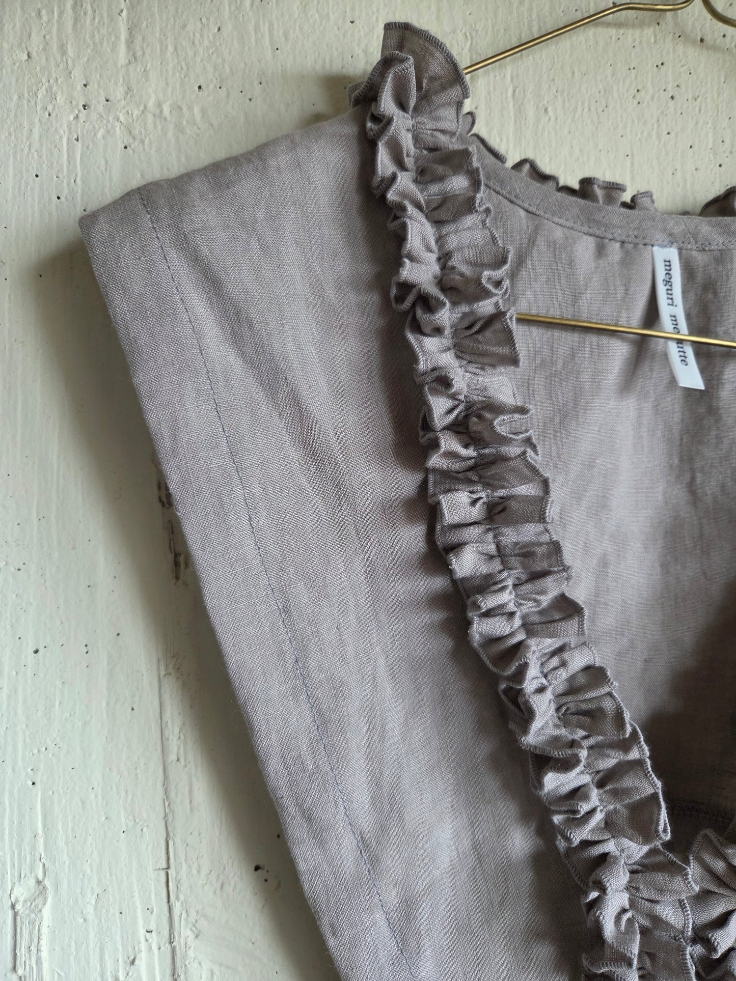 ハナビラフリルのつけ襟　サンドグレー　gray   hanabira furil collar  gray