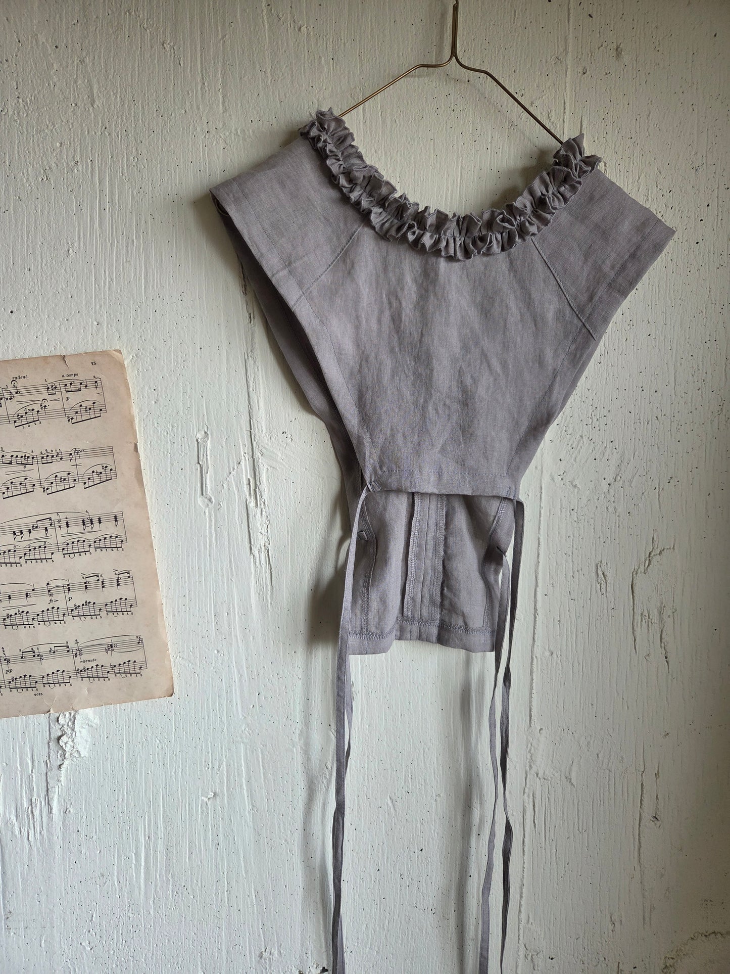 ハナビラフリルのつけ襟　サンドグレー　gray   hanabira furil collar  gray