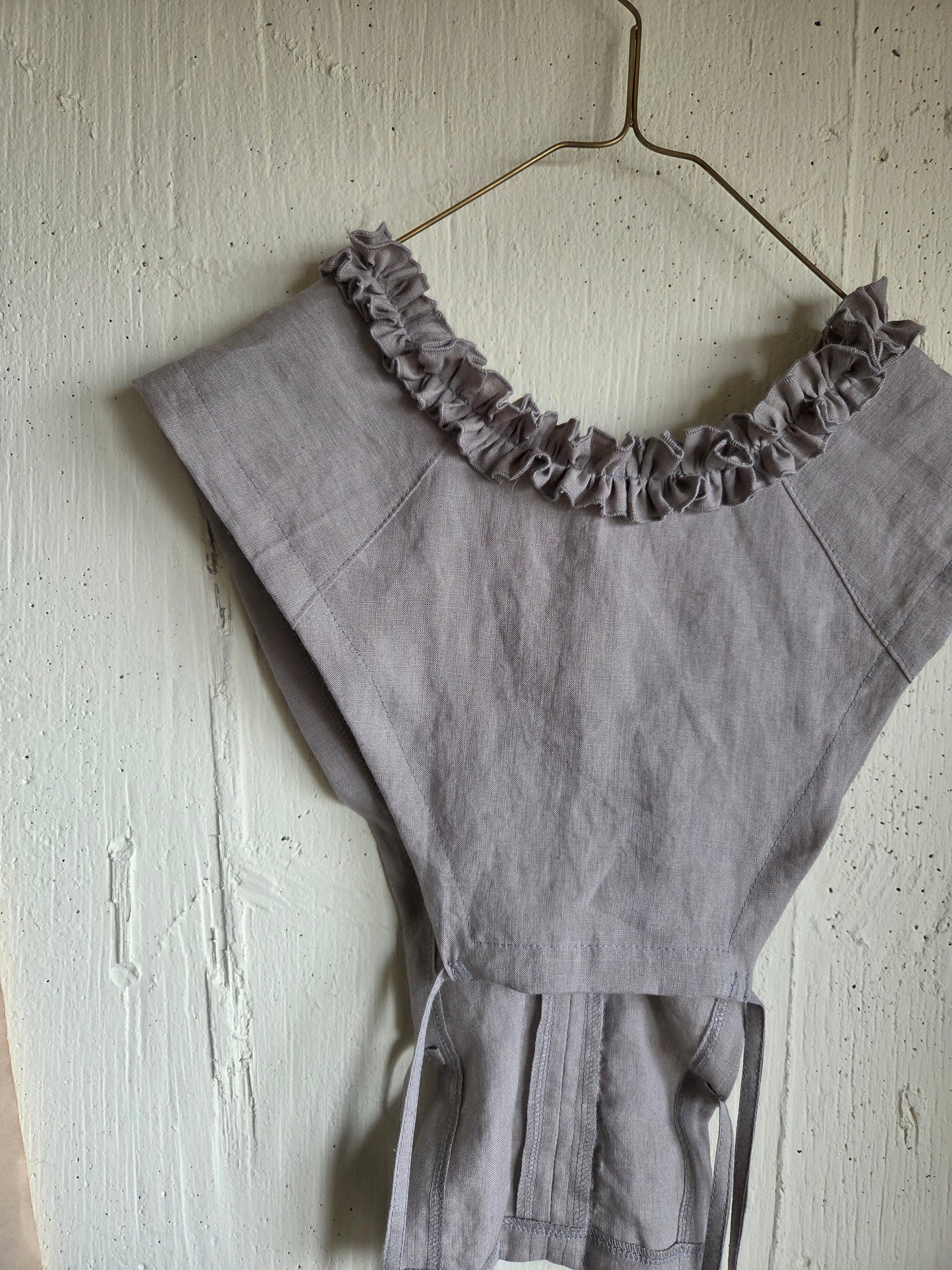 ハナビラフリルのつけ襟　サンドグレー　gray   hanabira furil collar  gray