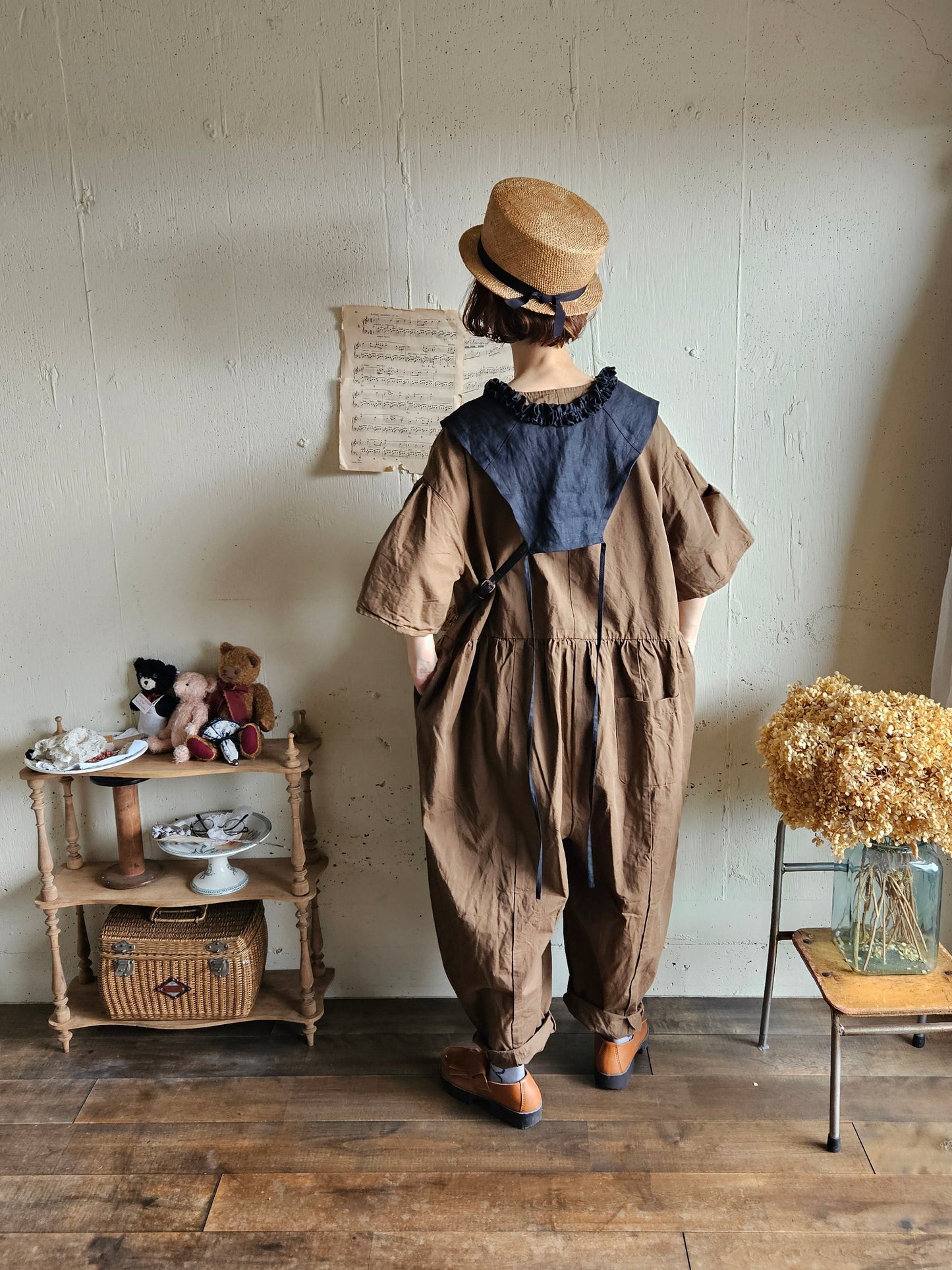 【即納】ハナビラフリルのつけ襟　black　hanabira frilled collar
